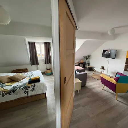 Agreable A Malo Proche De La Apartmán *